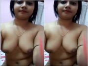 Super Hot Desi Girl Shows her Boobs and Pussy