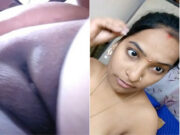 Desi Bhabhi Shows Her Nude body