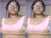 Desi Girl Showing Boobs