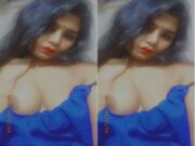 Sexy Desi girl Shows her Boobs and pussy